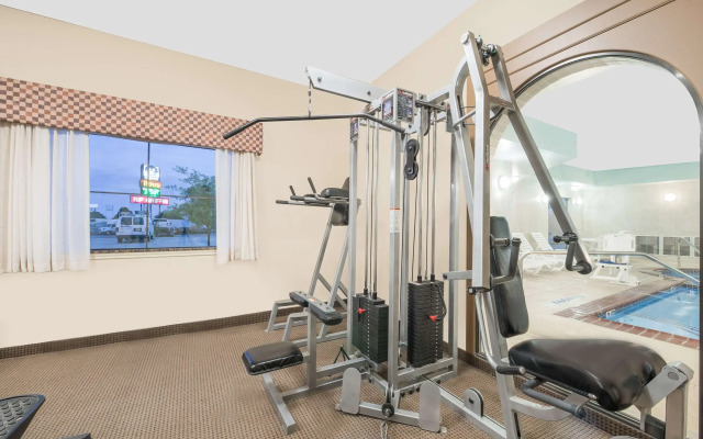 Baymont By Wyndham Snyder