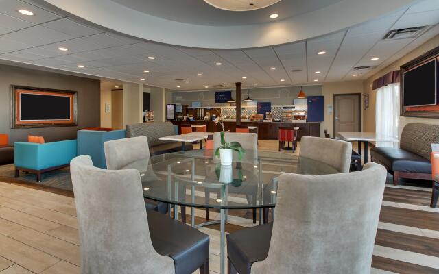 Holiday Inn Express Cheektowaga North East by IHG