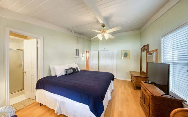 River Oaks Lookout - Unit A