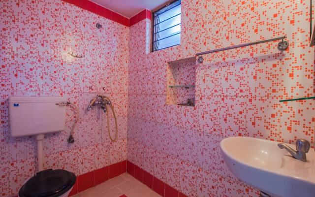 OYO 12902 Home Colourful Studio Home Candolim
