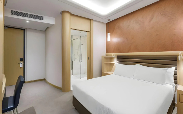 Отель Rydges Australia Square