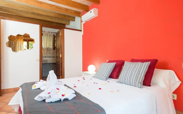 Es Pinar in Alar With 4 Bedrooms and 4 Bathrooms