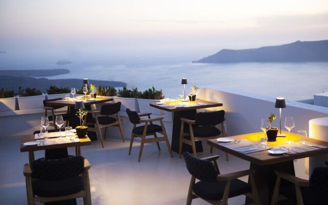 Akra Suites & Spa
