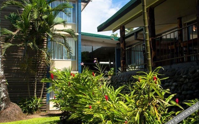 Melanesian Hotel and Apartments