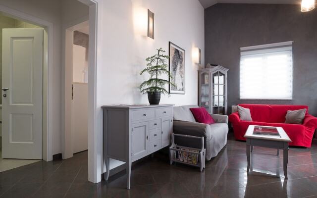 Villa Aylin, 5-bed, Next to the sea