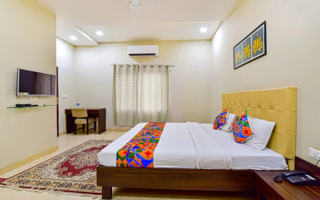 The Castle Homestay by FabHotel