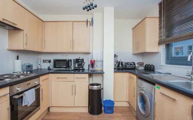 Modern 2 Bedroom Flat Close to Old Street