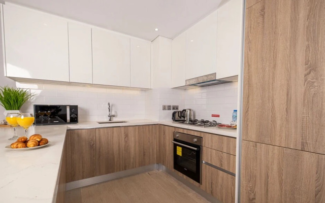 LUX - Contemporary Suite Dubai Marina