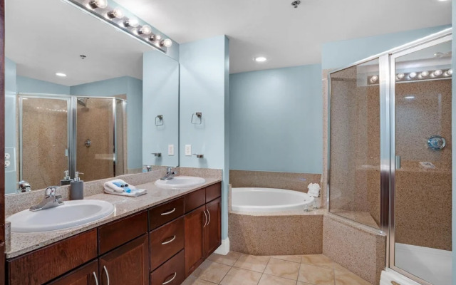 Laketown Wharf 607