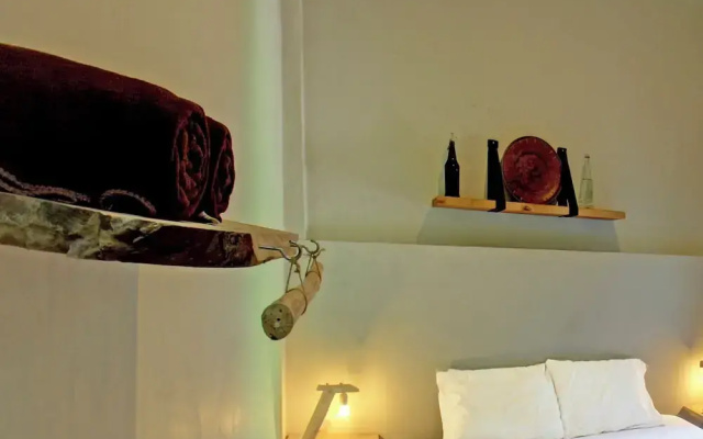 OYO 92825 Kamar Lombok
