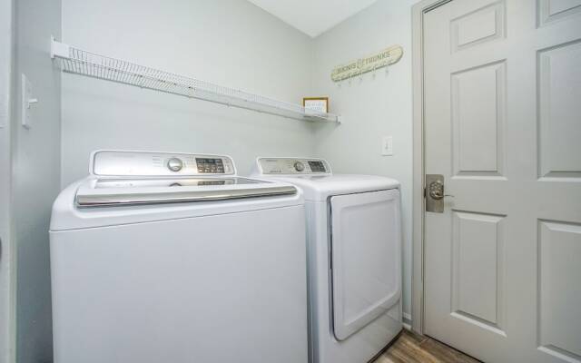 The Crescent 111 - 1638157