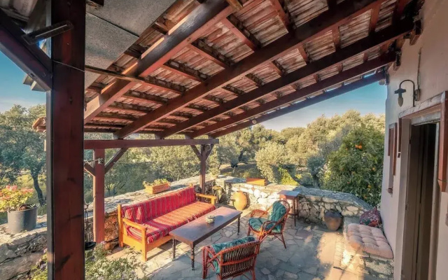 Rustic Retreat - Private Pool in Nature s Embrace