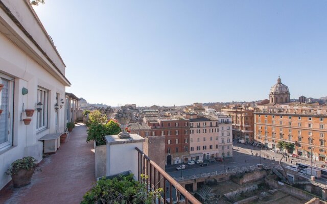 Rental in Rome Ceaser Penthouse