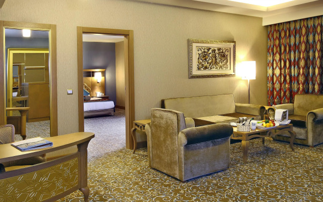 Royal Holiday Palace