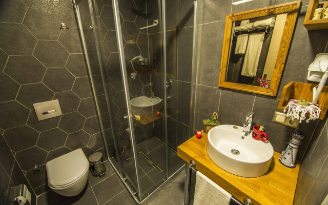 Kuzen Otel - Adults Only