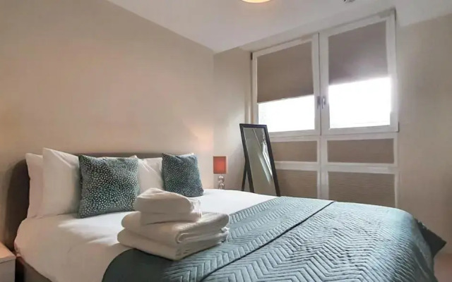 Moorgate Apartments by MySquare