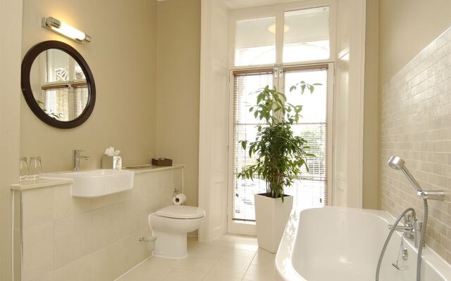 Richmond Park Hotel