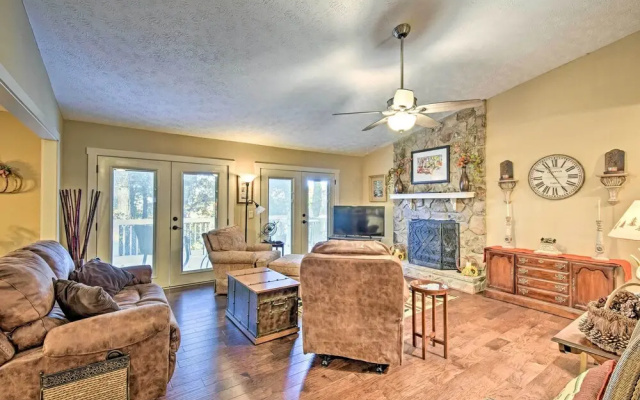 Comfy Jasper Getaway w/ Community Amenities!