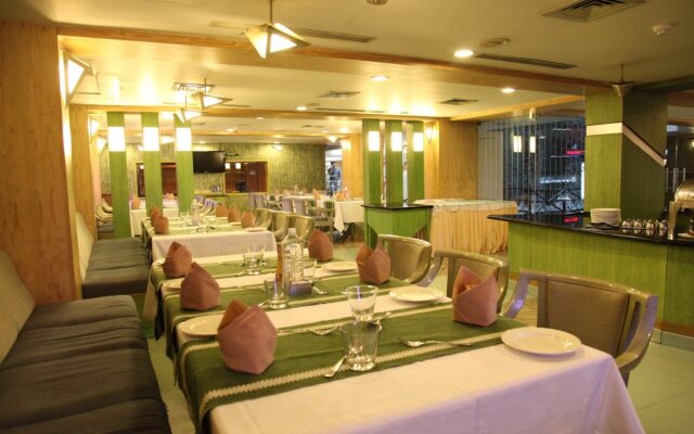 Lotus 8 Hotel