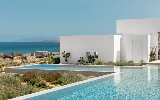 TWWO Antiparos