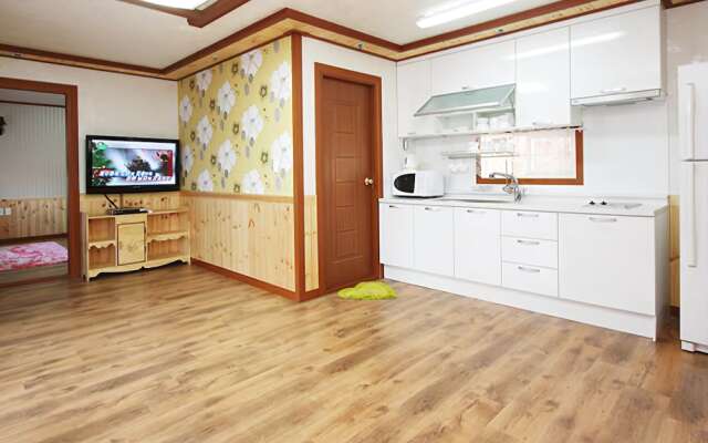 Seosan Sunrise Beach Pension