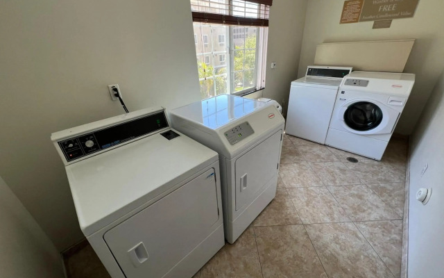 Candlewood Suites LAX Hawthorne by IHG