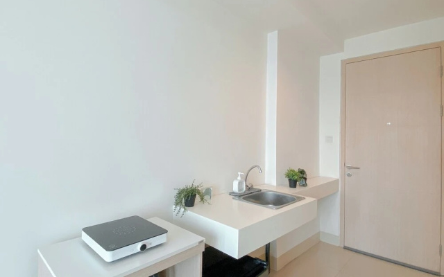 Minimalist Studio At Tree Park City Bsd Apartment – Guest Rooms – South Tangerang