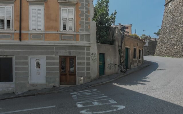 San Giusto Wall Attic With AC