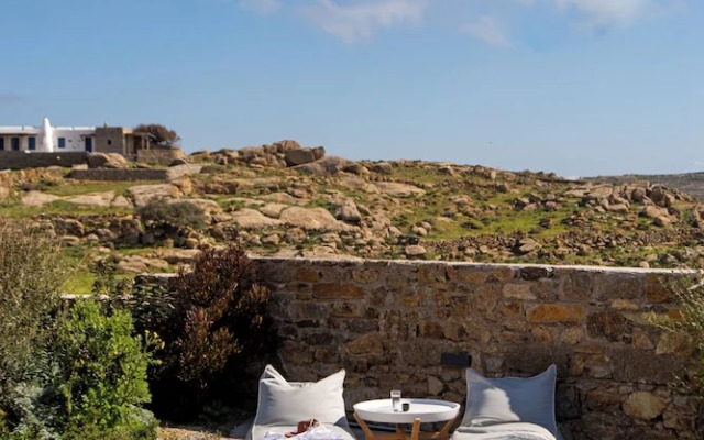 Mykonian Luxury Villa Filyra with Pool