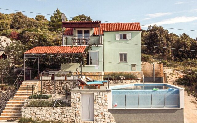 Nice Home in Rogoznica With Outdoor Swimming Pool, Wifi and 4 Bedrooms