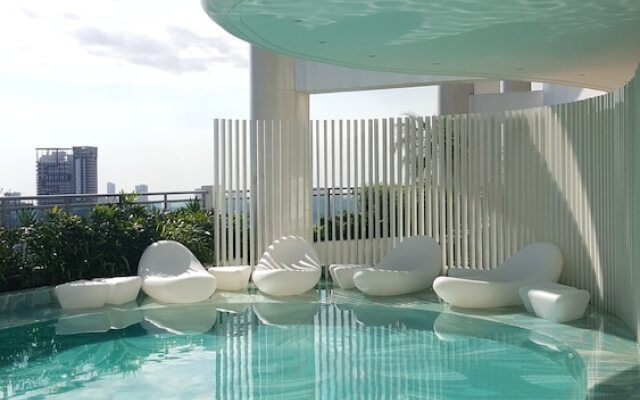 Lower Penthouse Unit in Acqua Residences