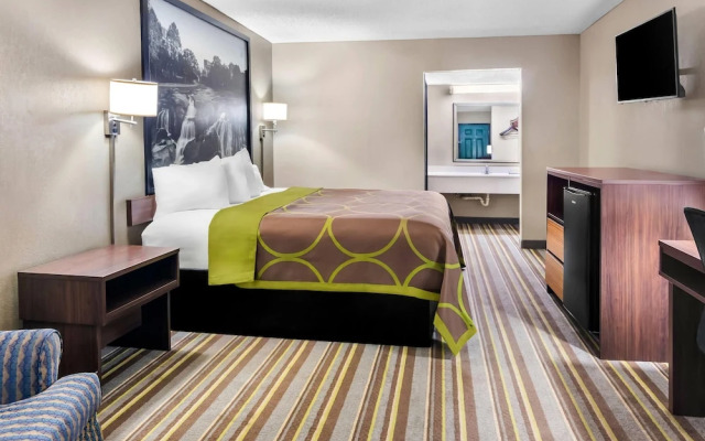 Super 8 Motel - Columbia