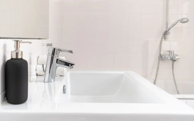 WS 3-Bedroom Old Town Apartment