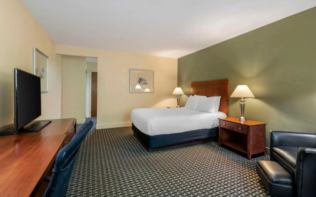 Parkwood Inn Magnuson Grand
