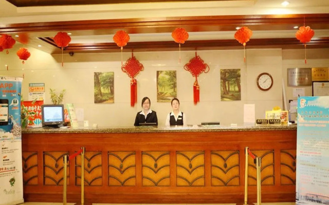 GreenTree Inn ShangHai BeiWaiTan NingGuo Road Station Hotel