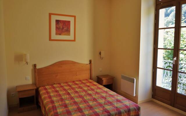 Logement n106 4pers face aux Thermes