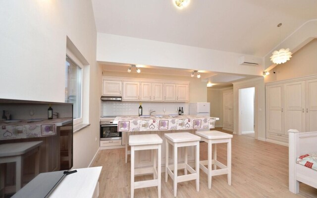 Awesome Home in Kosljun With Wifi and 7 Bedrooms