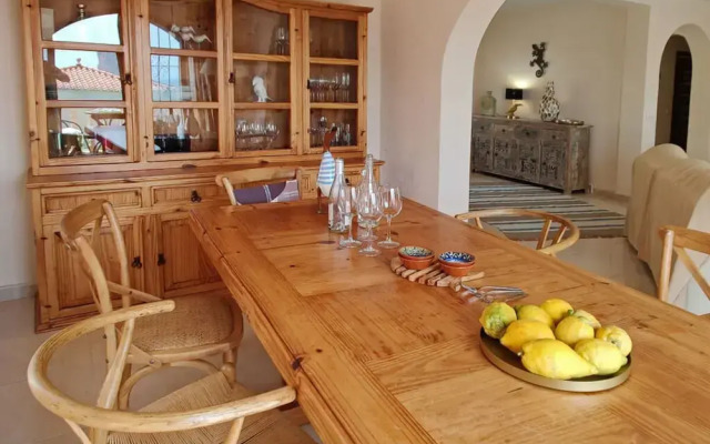 Villa Fiorida Comfortable Holiday Residence