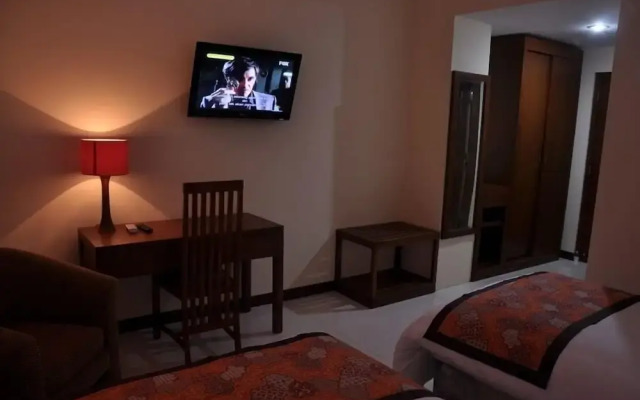 Dermaga Keluarga Hotel