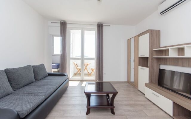 Canuck Apartment