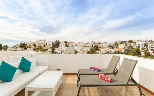 Modern Family Town House