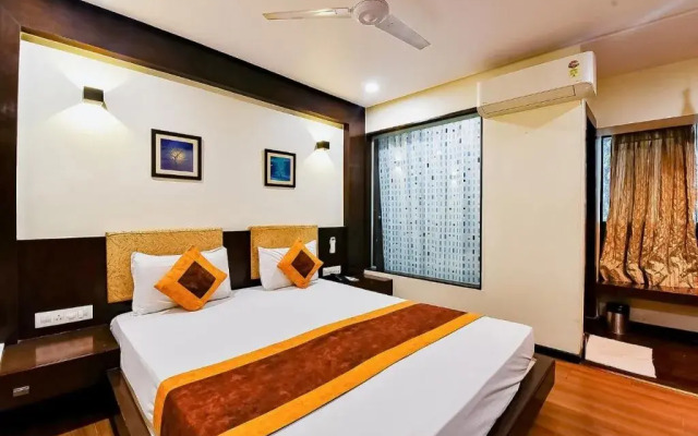 OYO Rooms Ahmedabad Maninagar Station