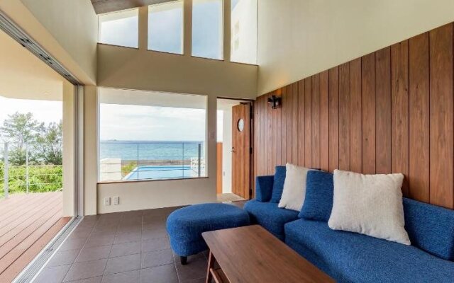 Keiki BeachHouse & Cafe