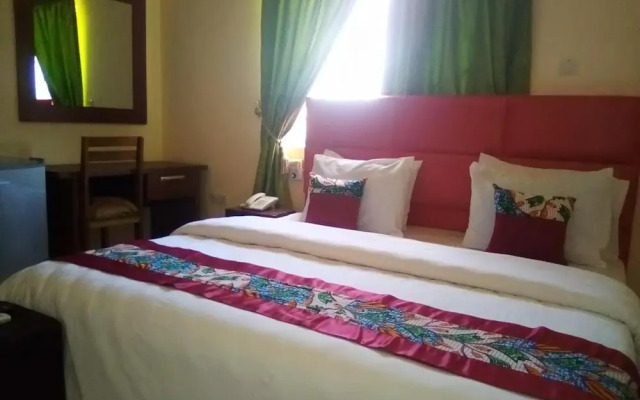 Rhogem Hotel