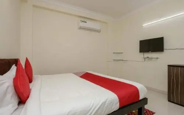 Hotel Metro by OYO Rooms
