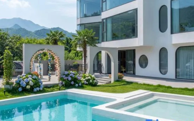 Anji Shanyin Yisu · Via Pure White Designer Pool & Stream View Resort (Yucun Branch) – Pool – Huzhou