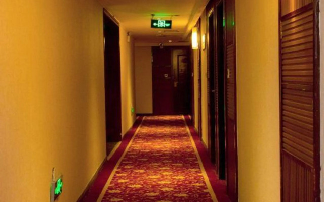 Baihuacun International Hotel