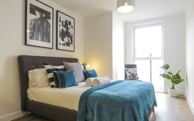 Tudors eSuites Birmingham Canalside Apartments