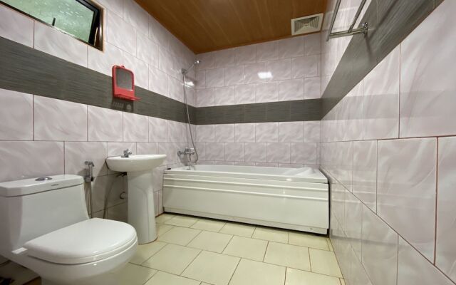 OYO 90286 Yuna Bamboo Rest & Stay