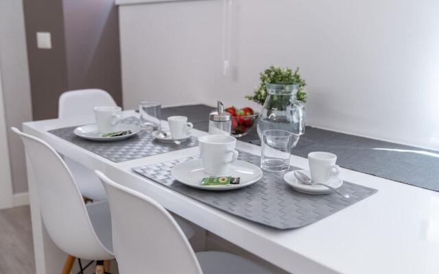 Dolce Notte Apartments